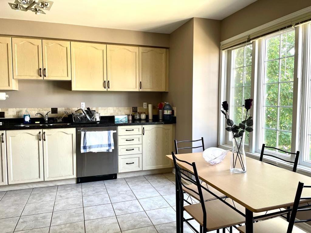 Rooms Near Train Station Μπέρλινγκτον Εξωτερικό φωτογραφία